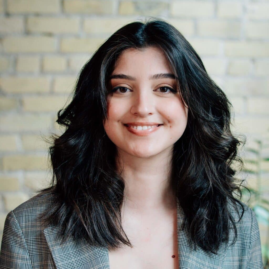 Julie Rodriguez photo